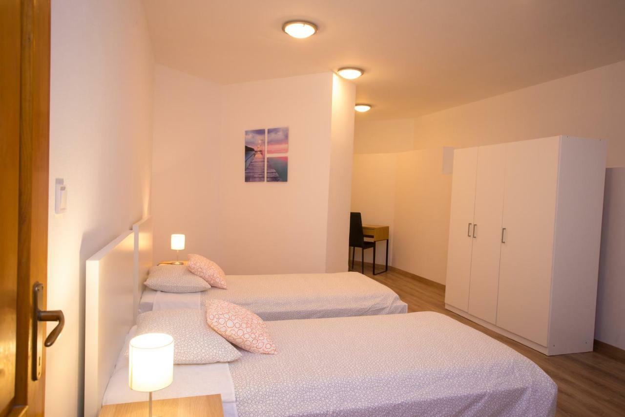 דירות Apartman Girasol PUY מראה חיצוני תמונה