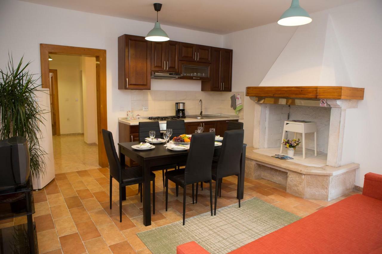 דירות Apartman Girasol PUY מראה חיצוני תמונה