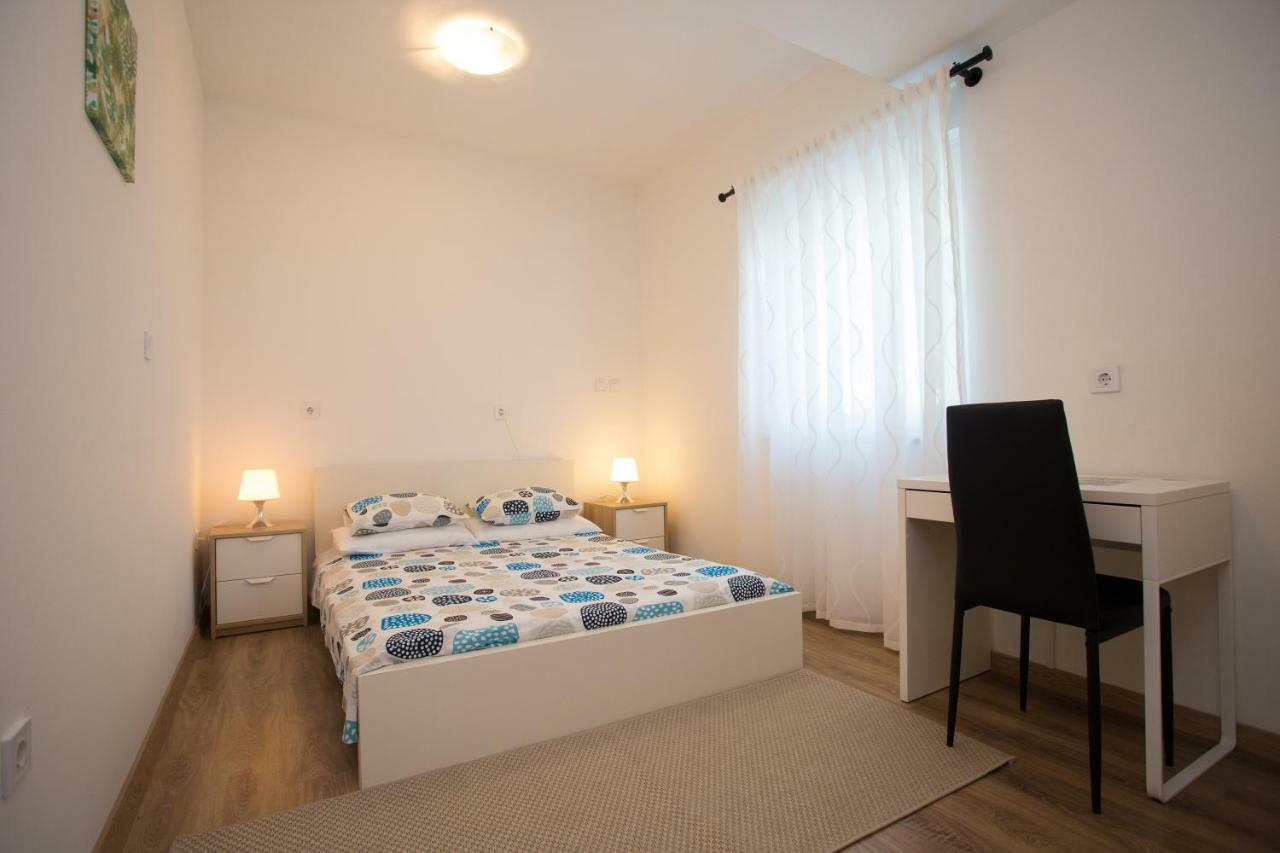 דירות Apartman Girasol PUY מראה חיצוני תמונה