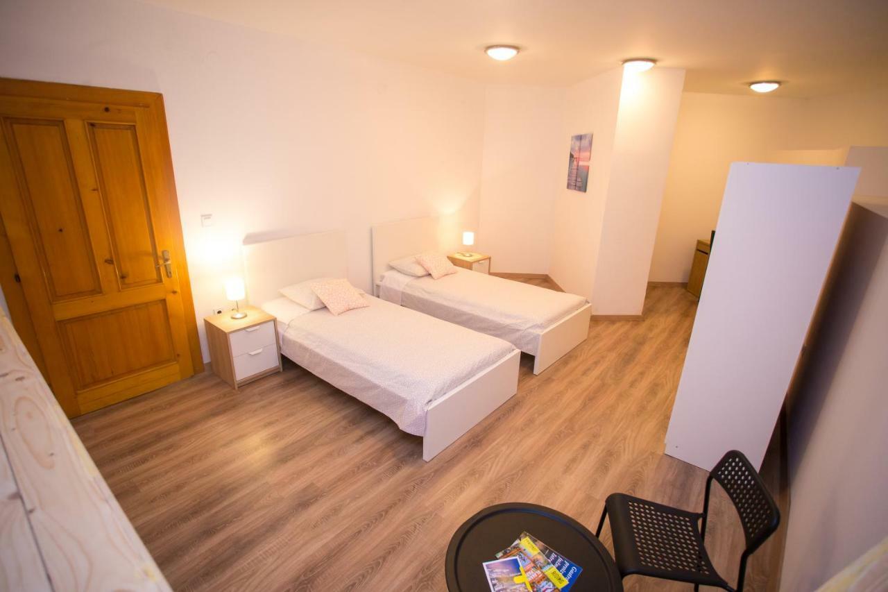 דירות Apartman Girasol PUY מראה חיצוני תמונה