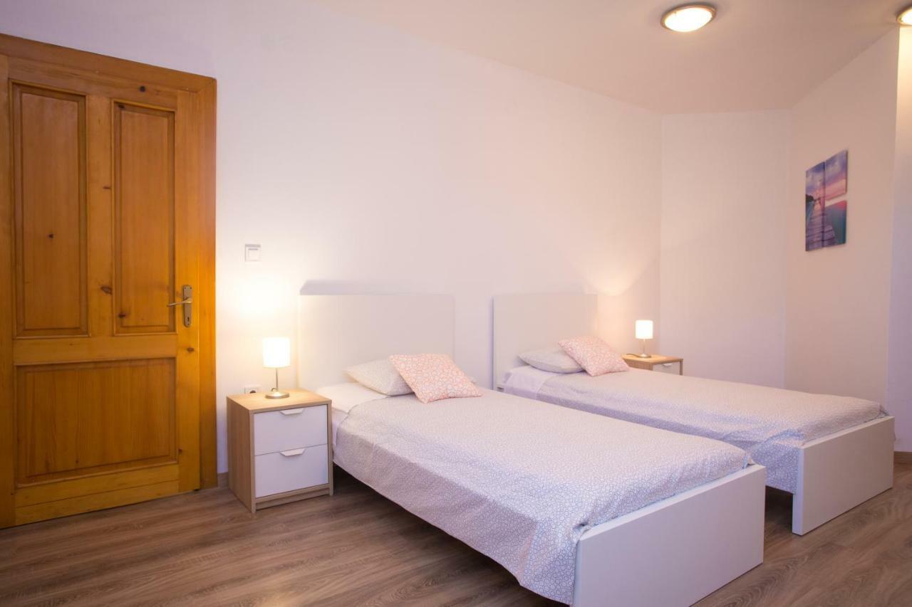 דירות Apartman Girasol PUY מראה חיצוני תמונה